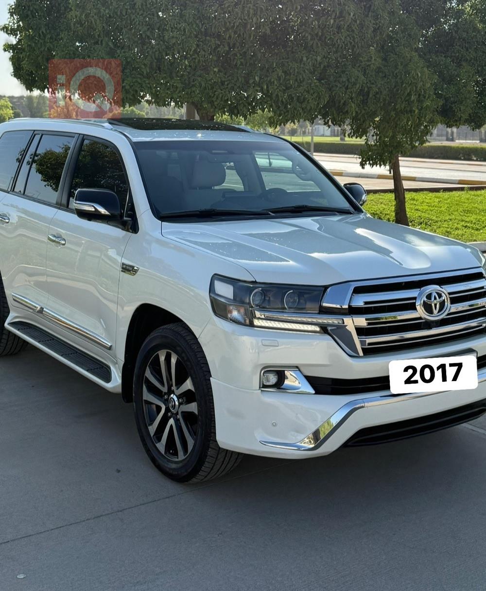 تويوتا لاندكروزر